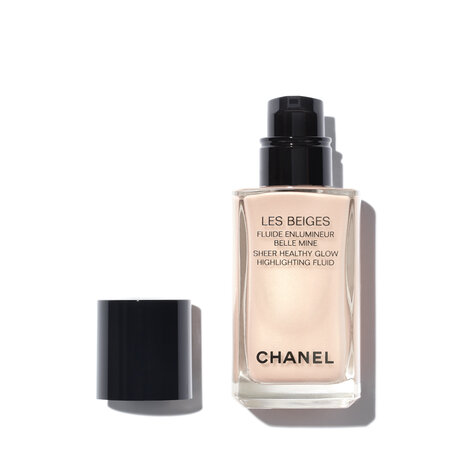 CHANEL Les Beiges Sheer Healthy Glow Highlighting Fluid - Pearly Glow | @violetgrey